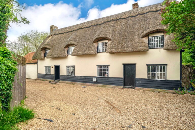 1 Perry Cottages, Matching Green, Harlow, Essex, CM17 0PZ Image