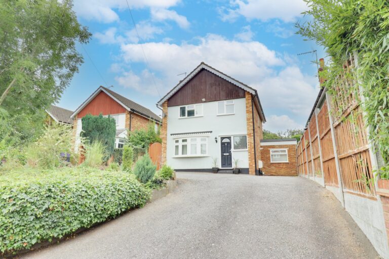 61 Sheering Lower Road, Sawbridgeworth, Essex, CM21 9LG Image