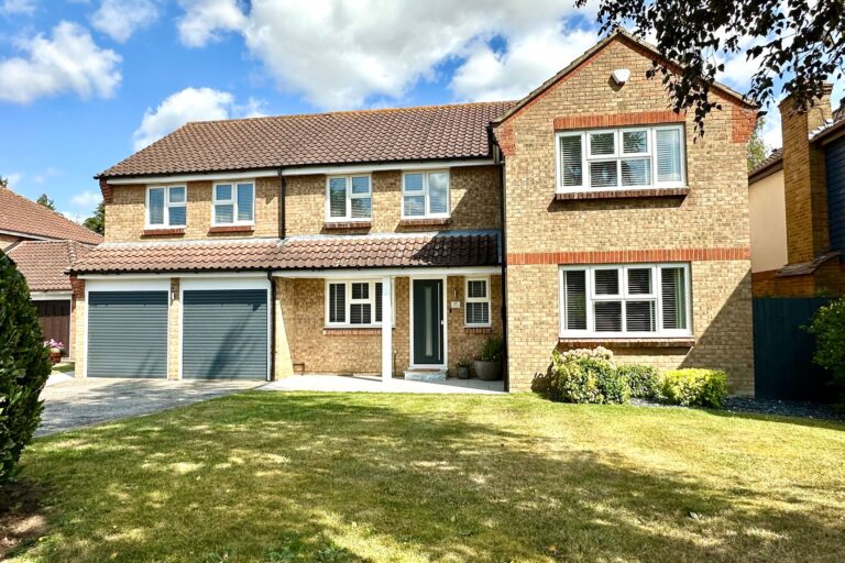 11 Wyldwood Close, Harlow, Essex, CM17 0JD Image