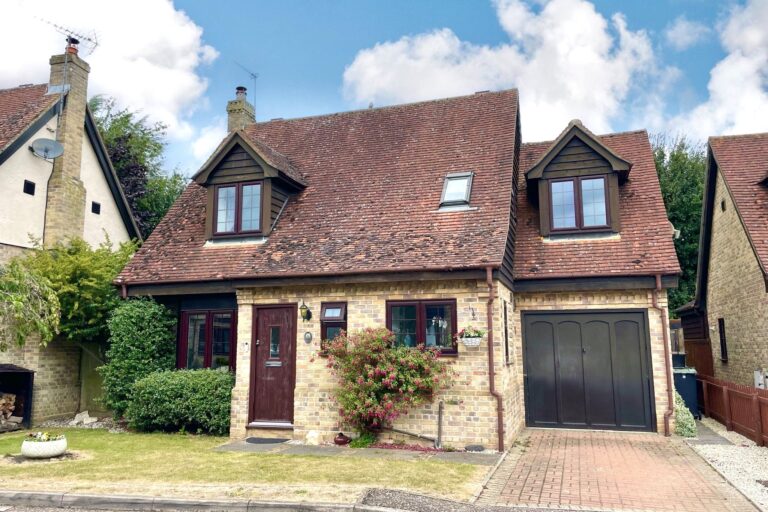 12 Beehive Court, Hatfield Heath, Bishop's Stortford, Essex, CM22 7EU Image