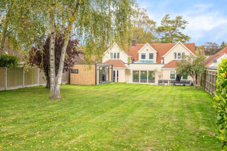 Why Downsizing to a Bungalow in Hertfordshire is the Ideal Move for Retirees